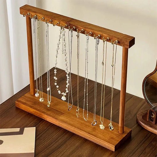 boite bijoux en bois organisateur avec des colliers