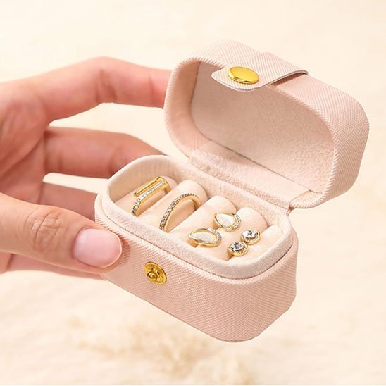 boite a bijoux velours rose avec bagues