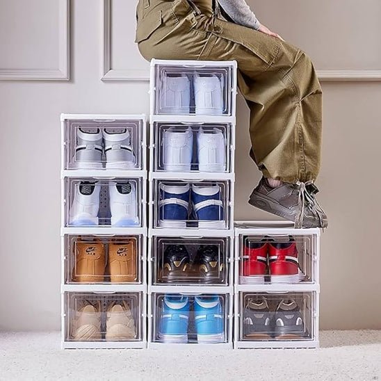 etagere chaussure pliable avec onze chaussures