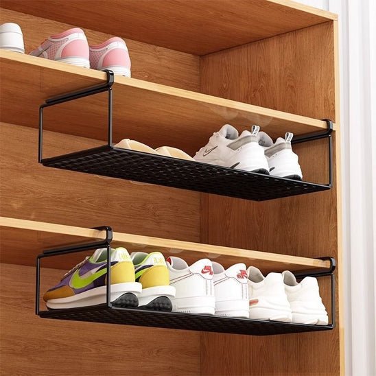 deux rangements chaussures armadio avec cinq paires chaussures