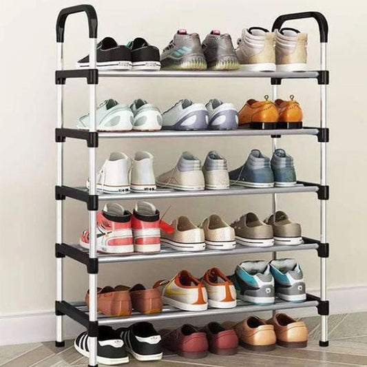 etagere chaussure hopshoes avec dix huit paires chaussures