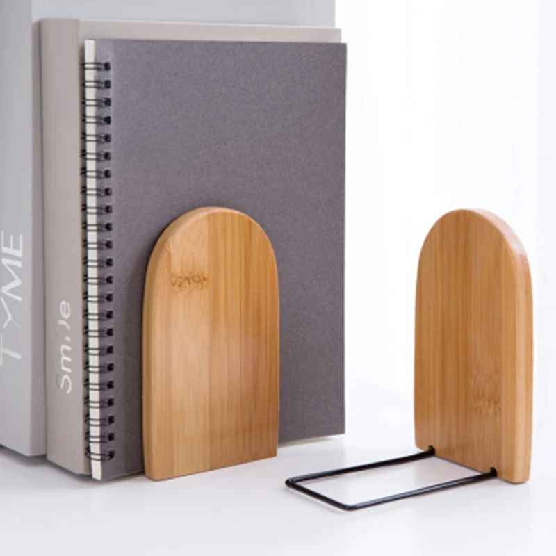 serre livre bambou avec cahier et deux gros livres