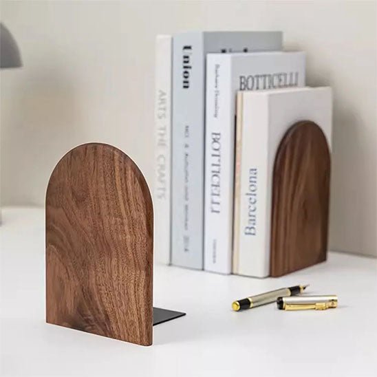 serre livre lignum contenant quatre livres