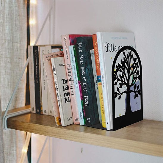 serre livre natura contenant plusieurs livres
