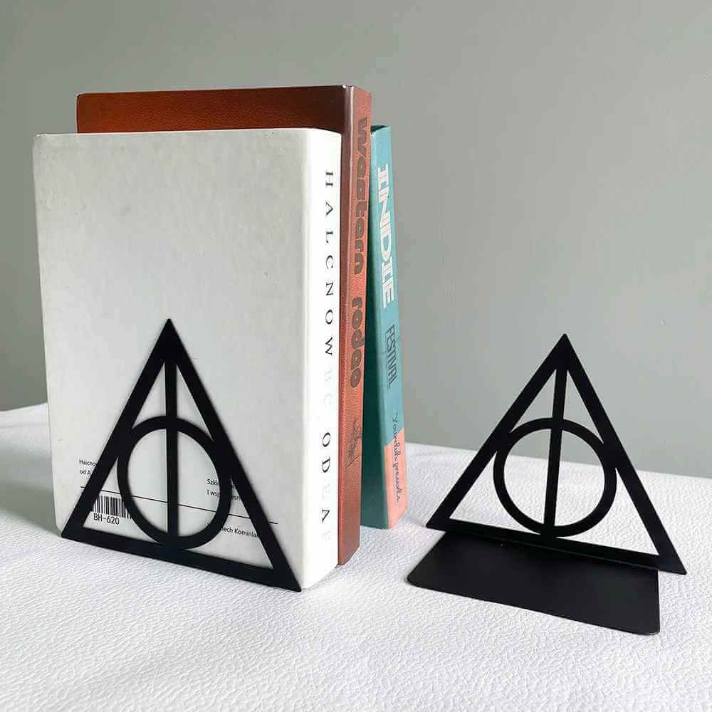 serre livre original triangle avec trois livres