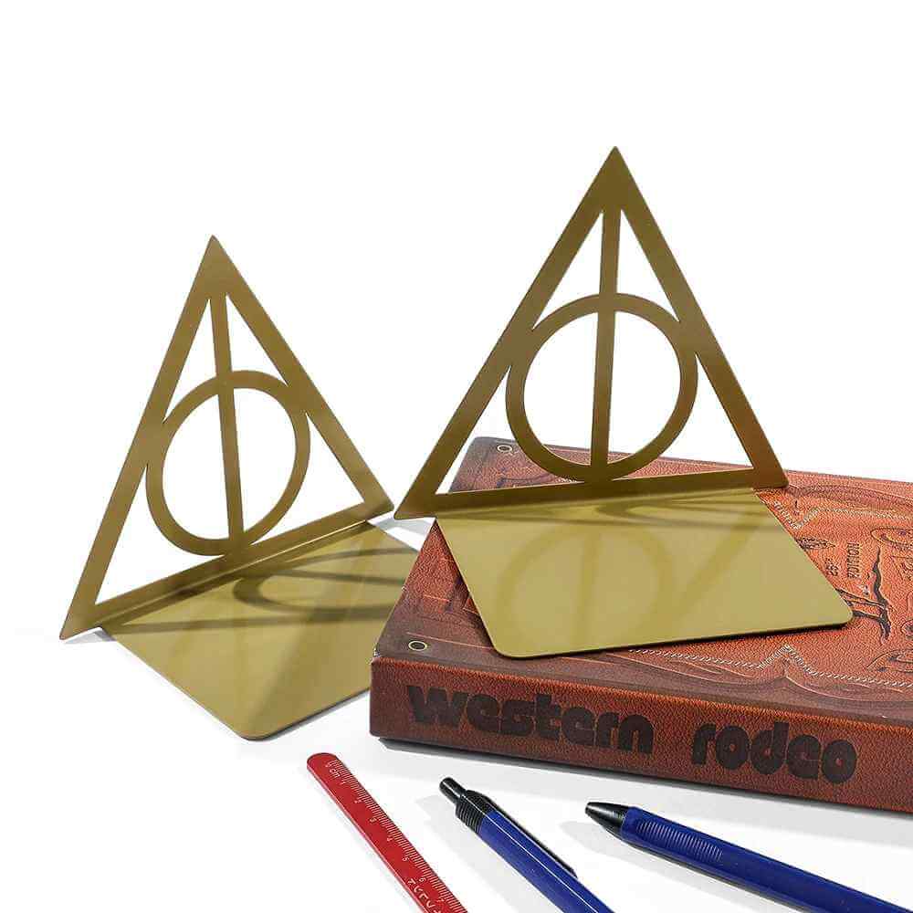 serre livre original triangle un livre trois crayons